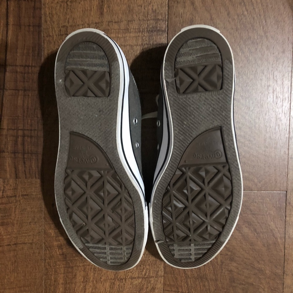 Women’s converse - Picture 3 of 3